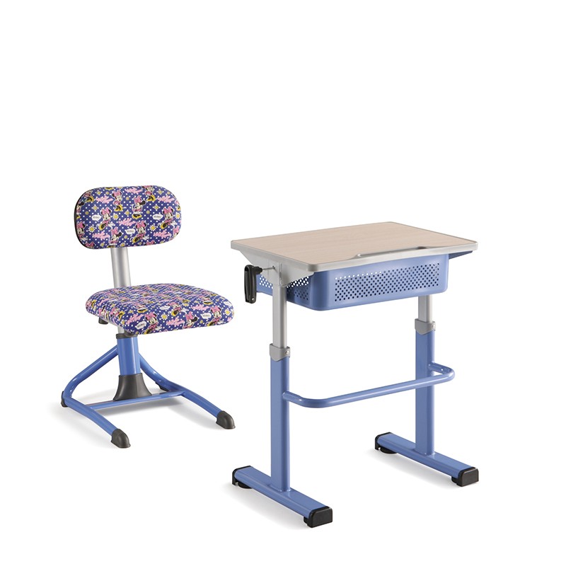 Adjustable Height Classroom Table